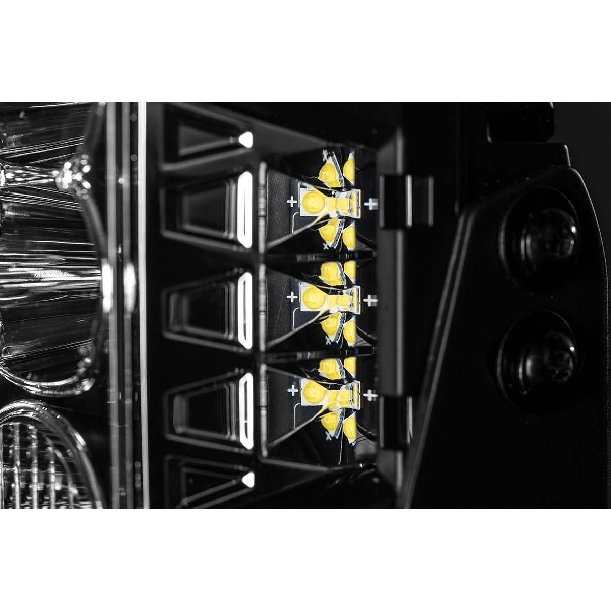 7inch Rave-X Driving Light with Background Light