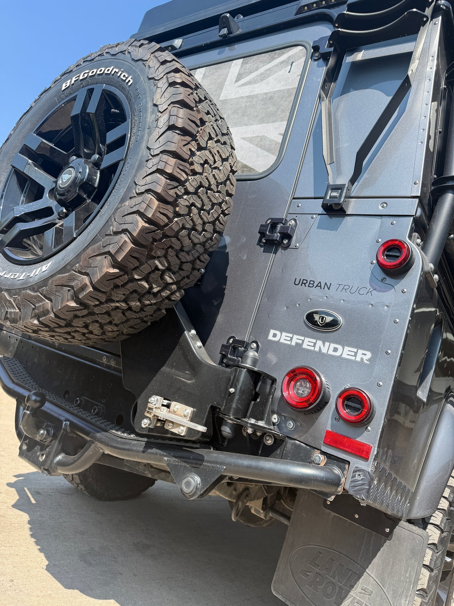 Land Rover Defender Expedition Wheel Carrier