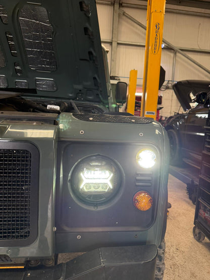 Mobile Centre complete plug and play kit for JW Speaker EVO X 7” LED Headlight Kit for Land Rover Defender (5-in-1 LED System)
