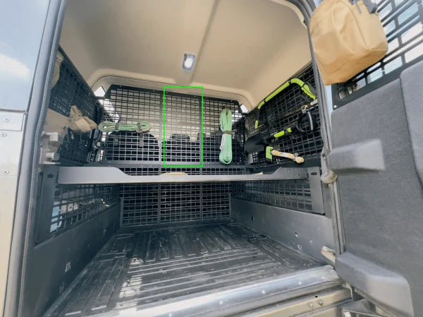 Defender Cargo System Upper Middle Panel