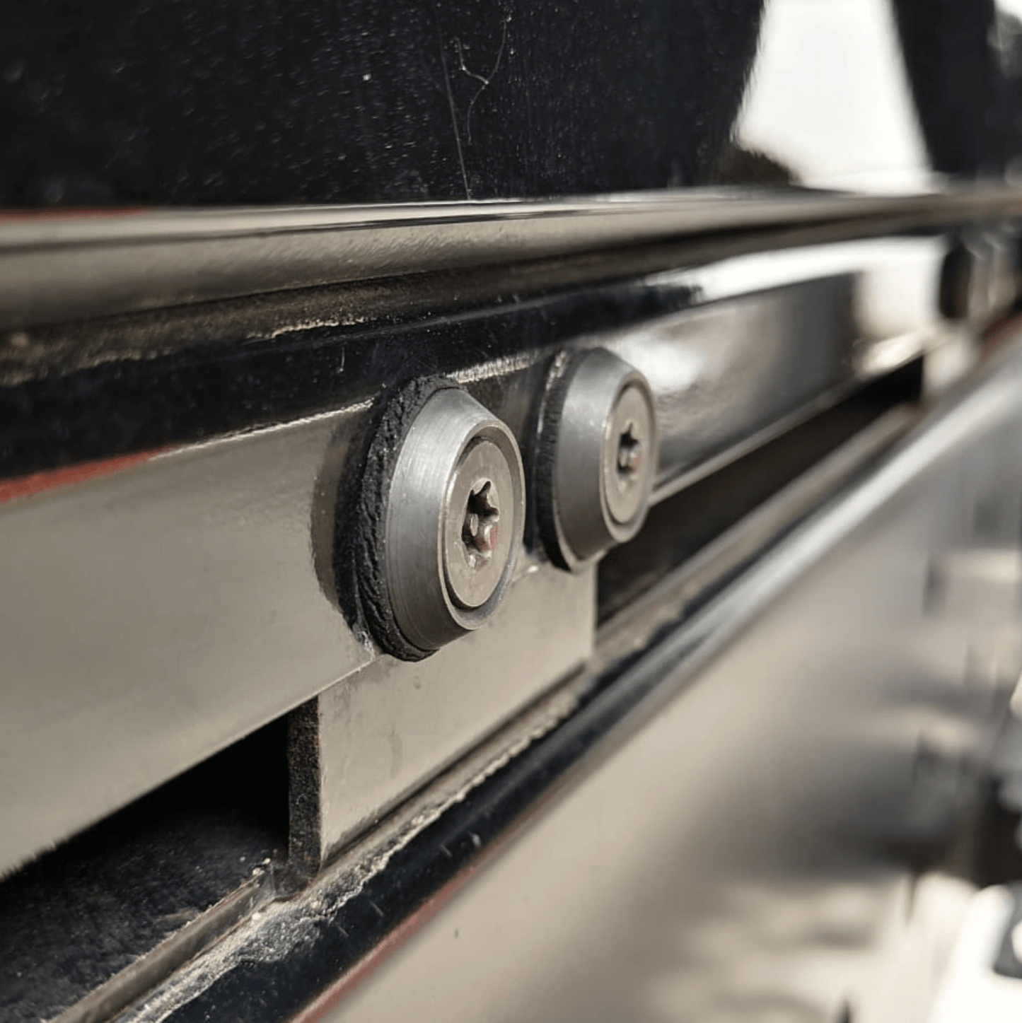 Defender Stainless Black Xmember Bolt Kit